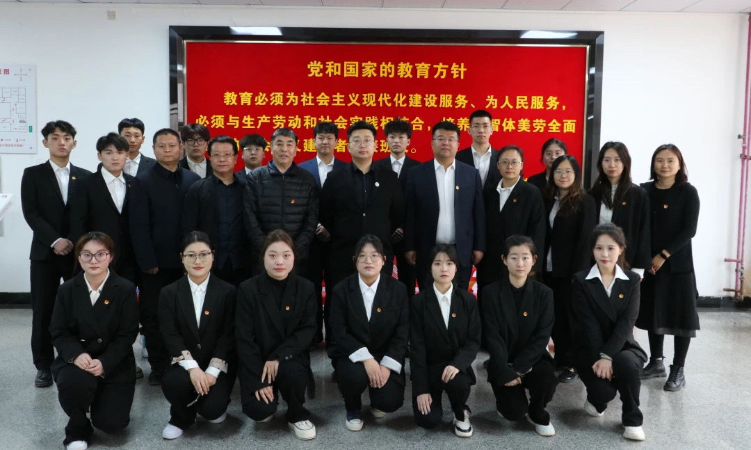 beat365亚洲体育官方网站举行院领导与团学干部见面会